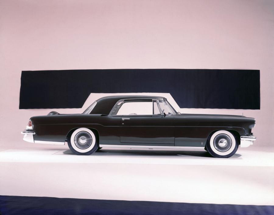  Lincoln Continental Mark II (60A) 1957 года  (фото 9 из 9)